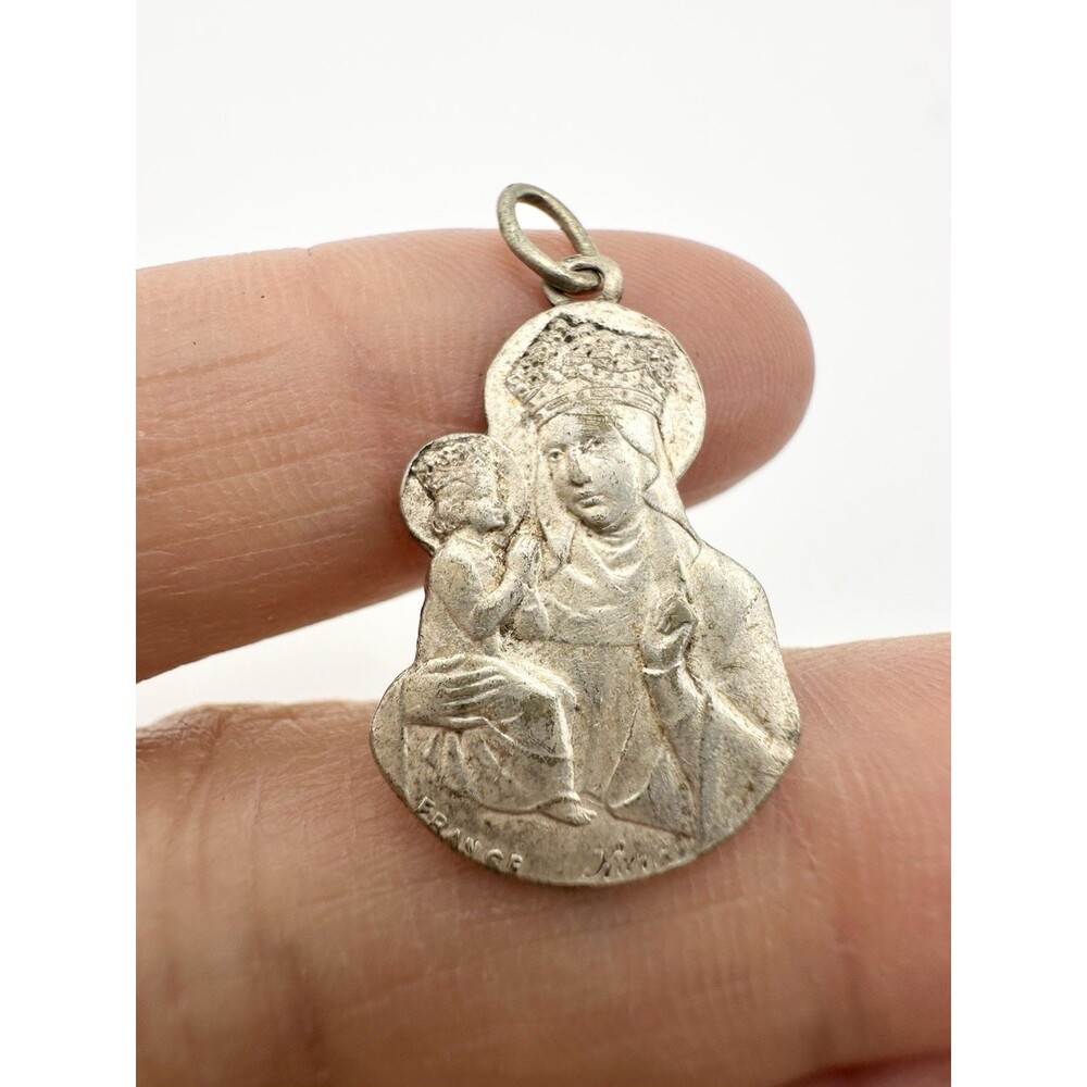 STERLING SILVER SAINTE ANNE DE BEAUPRE MEDAL VINTAGE
